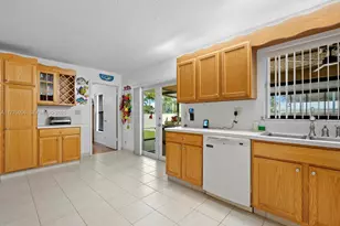 102 Chapel Ln, Tequesta, FL 33469 - Photo 2