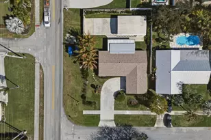 102 Chapel Ln, Tequesta, FL 33469 - Photo 10