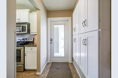 106 Spring Lake Court #201, Vero Beach, FL 32962 - Photo 6