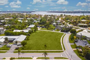 933 & 943 NW Spruce Ridge Dr, Stuart, FL 34994 - Photo 1