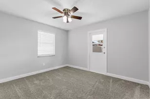 908 Landsdowne Dr, Sebastian, FL 32958 - Photo 18