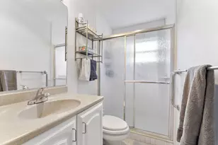 9860 Pecan Tree Dr, Boynton Beach, FL 33436 - Photo 18