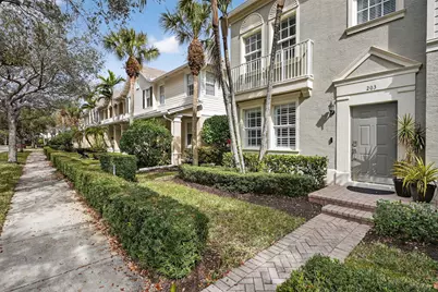 203 E Thatch Palm Circle, Jupiter, FL 33458 - Photo 4