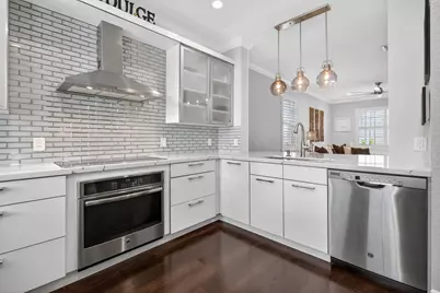 203 E Thatch Palm Circle, Jupiter, FL 33458 - Photo 10