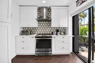 28 Stratford Ln, Boynton Beach, FL 33436 - Photo 4