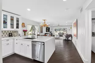 28 Stratford Ln, Boynton Beach, FL 33436 - Photo 2