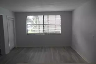 718 Executive Center Dr, West Palm Beach, FL 33401 - Photo 6