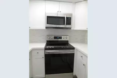 718 Executive Center Drive #13, West Palm Beach, FL 33401 - Photo 2