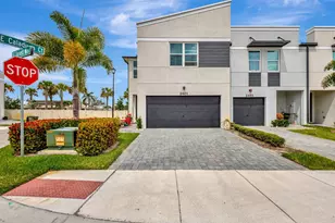 2401 SE Tarvest Wy, Stuart, FL 34997 - Photo 1