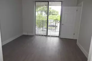 738 Executive Center Dr, West Palm Beach, FL 33401 - Photo 12