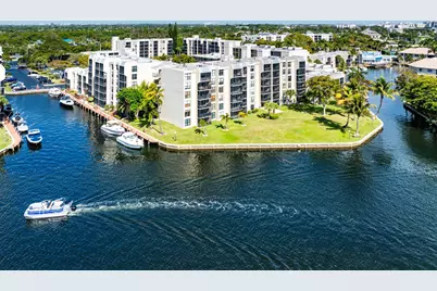 7 Royal Palm Way #507, Boca Raton, FL 33432 - Photo 2