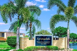 42 Springdale Cir, Palm Springs, FL 33461 - Photo 2