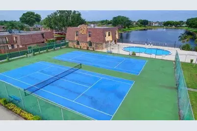 42 Springdale Circle, Palm Springs, FL 33461 - Photo 24