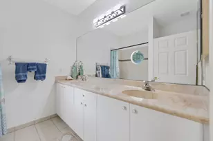 132 Las Brisas Cir, Hypoluxo, FL 33462 - Photo 22