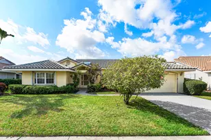 6122 Golf Villas Dr, Boynton Beach, FL 33437 - Photo 4