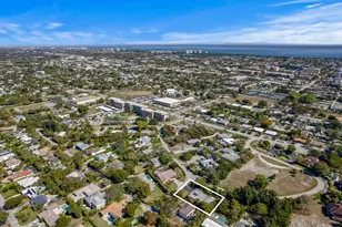 486 NW 1st St, Boca Raton, FL 33432 - Photo 34