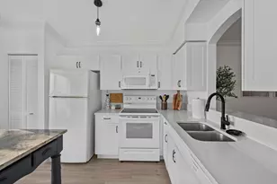 7266 Burgess Dr, Lake Worth, FL 33467 - Photo 10