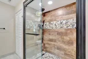 8353 Waterford Ave, Tamarac, FL 33321 - Photo 20