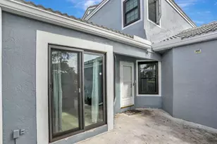 8353 Waterford Ave, Tamarac, FL 33321 - Photo 32