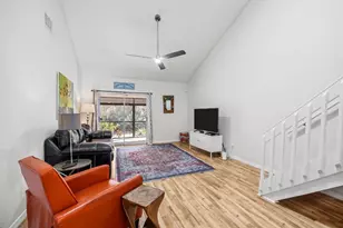 933 NE Sandalwood Pl, Jensen Beach, FL 34957 - Photo 32