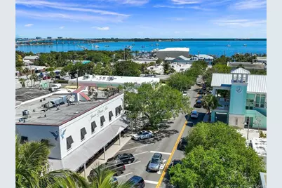 933 NE Sandalwood Place, Jensen Beach, FL 34957 - Photo 34