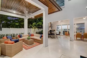 255 NE 3rd Ct, Boca Raton, FL 33432 - Photo 18