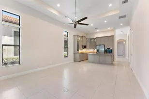 600 SE Fascino Cir, Port Saint Lucie, FL 34984 - Photo 10