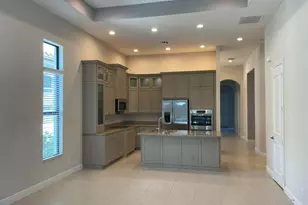 600 SE Fascino Cir, Port Saint Lucie, FL 34984 - Photo 2