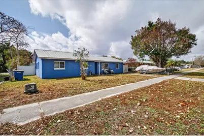 3201 Kentucky Avenue, Fort Pierce, FL 34947 - Photo 2