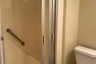 145 Lake Evelyn Dr, West Palm Beach, FL 33411 - Photo 10