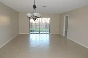 2505 Lakeview Cir, West Palm Beach, FL 33411 - Photo 6