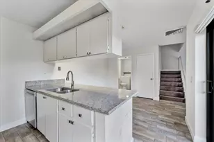 557 Green Springs Pl, West Palm Beach, FL 33409 - Photo 1