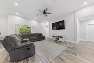 5244 NW E Piper Cir, Port Saint Lucie, FL 34986 - Photo 10