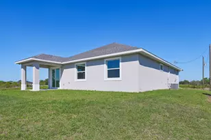 9006 S Castle Cir, Labelle, FL 33935 - Photo 24