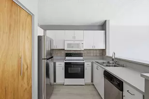 6211 Buena Vista Dr, Margate, FL 33063 - Photo 10