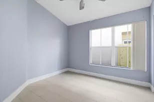 6211 Buena Vista Dr, Margate, FL 33063 - Photo 12