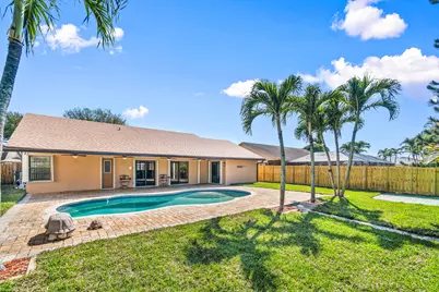 19873 Court Of The Myrtles, Boca Raton, FL 33434 - Photo 2