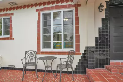 417 N 12th Avenue N, Lake Worth Beach, FL 33460 - Photo 2