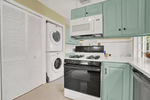 417 N 12th Ave N, Lake Worth Beach, FL 33460 - Photo 14