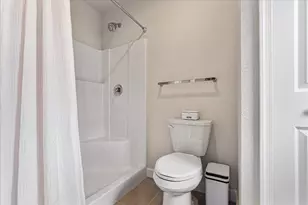 10 Juan Carlos Ln, Port Saint Lucie, FL 34952 - Photo 18