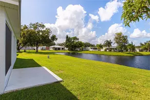 10 Juan Carlos Ln, Port Saint Lucie, FL 34952 - Photo 14