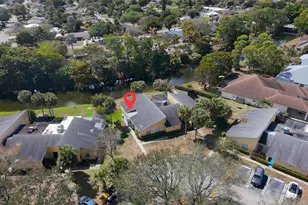 202 Sparrow Dr, Royal Palm Beach, FL 33411 - Photo 2