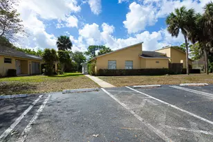 202 Sparrow Dr, Royal Palm Beach, FL 33411 - Photo 4