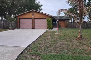 121 SE Juper Ave, Port Saint Lucie, FL 34983 - Photo 2