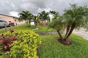 523 Colonial Rd, West Palm Beach, FL 33405 - Photo 10