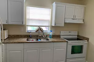 523 Colonial Rd, West Palm Beach, FL 33405 - Photo 8