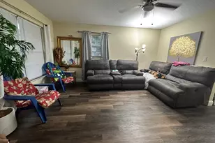 523 Colonial Rd, West Palm Beach, FL 33405 - Photo 2