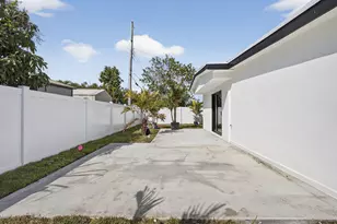 451 Dionne Dr, West Palm Beach, FL 33406 - Photo 34