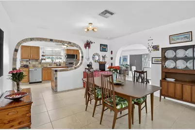 882 Azalea Court, Plantation, FL 33317 - Photo 6
