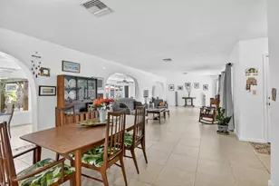 882 Azalea Ct, Plantation, FL 33317 - Photo 4